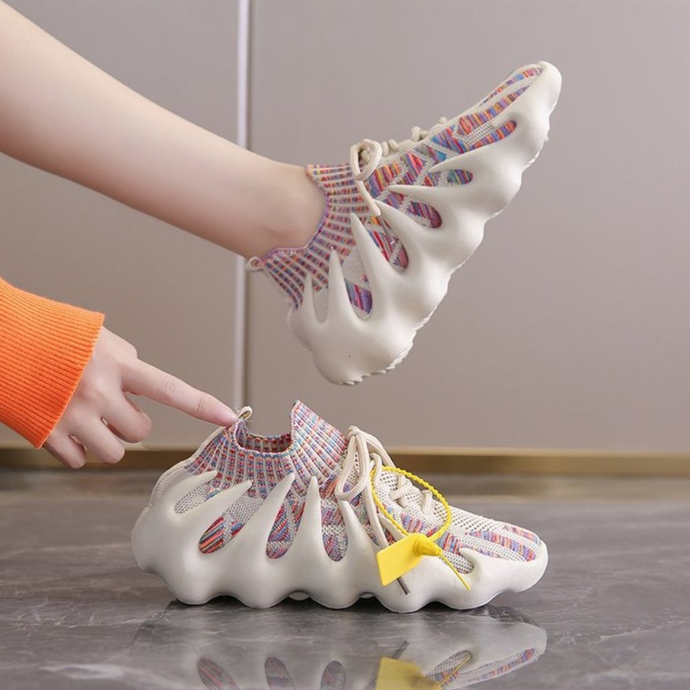 Cream Sneaker